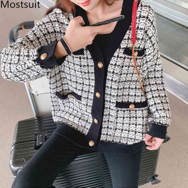 vintage knitted women cardigan autumn winter female long sleeve v-neck single-breasted ladies fashion sweaters coats 210514, White;black
vintage knitted women cardigan autumn winter female long sleeve v-neck single-breasted ladies fashion sweaters coats 210514, White;black