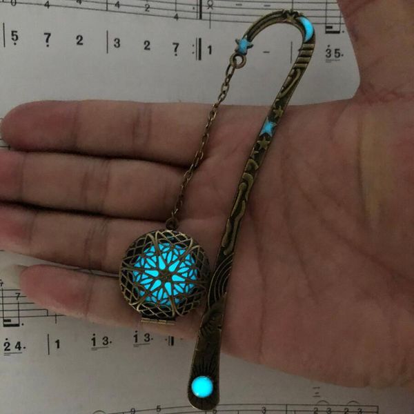 factory wholesale luminous p box can open bronze ancient silver luminous alloy bookmark fluorescent jewelry popular fashion xmas gift
factory wholesale luminous p box can open bronze ancient silver luminous alloy bookmark fluorescent jewelry popular fashion xmas gift