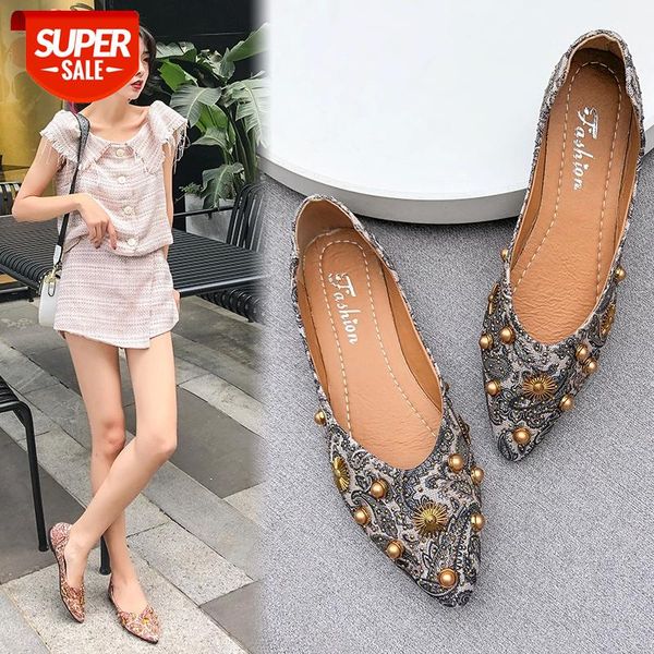2020 new fashion embroidery women pumps pointed toe slip on low heels shoes daily club leisure footwear size 34-40 #r04w, Black
2020 new fashion embroidery women pumps pointed toe slip on low heels shoes daily club leisure footwear size 34-40 #r04w, Black