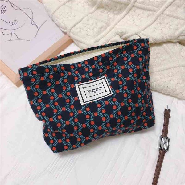 makeup bag organzier women cosmetic pouch large travel toiletry bag vintage floral beauty case necesserie make up storage box
makeup bag organzier women cosmetic pouch large travel toiletry bag vintage floral beauty case necesserie make up storage box