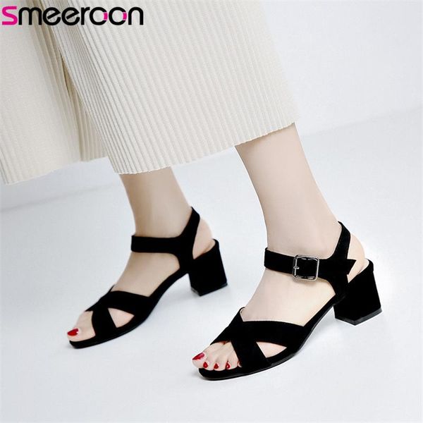 smeeroon 2021 arrival women sandals flock solid colors summer buckle simple dress shoes ladies office black
smeeroon 2021 arrival women sandals flock solid colors summer buckle simple dress shoes ladies office black