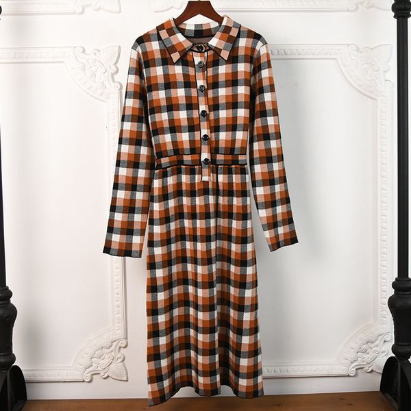 casual dresses 2021 spring england female plaid style long sleeves of 48% wool knitted or crocheted c741, Black;gray
casual dresses 2021 spring england female plaid style long sleeves of 48% wool knitted or crocheted c741, Black;gray