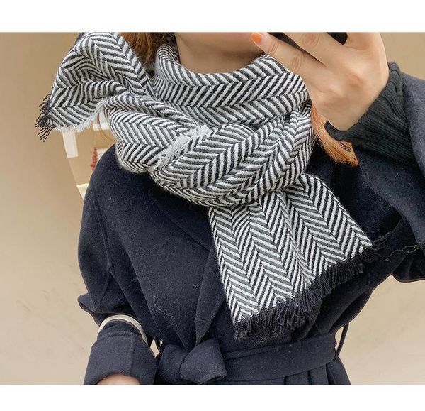2021korean autumn winter style warm imitation cashmere women's scarf fashioncolor matching stripe thickening outershawl scarves, Blue;gray
2021korean autumn winter style warm imitation cashmere women's scarf fashioncolor matching stripe thickening outershawl scarves, Blue;gray