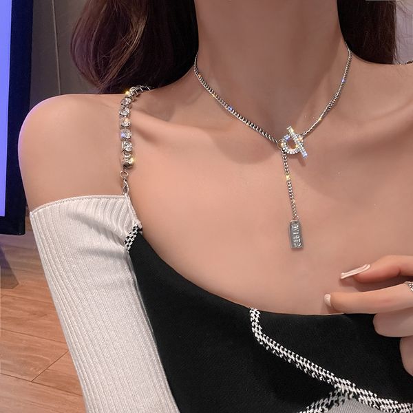 ins geometric diamond inlaid circle t-shaped buckle letter square brand necklace net red fashion temperament pendant cool style, Silver
ins geometric diamond inlaid circle t-shaped buckle letter square brand necklace net red fashion temperament pendant cool style, Silver