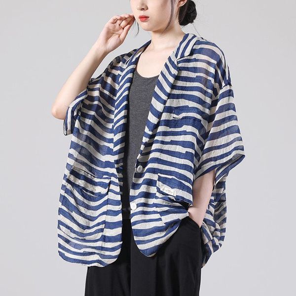 women's suits & blazers summer blazer women 2021 korean loose large size striped flap pocket two button suit jacket ladies short sleeve, White;black
women's suits & blazers summer blazer women 2021 korean loose large size striped flap pocket two button suit jacket ladies short sleeve, White;black