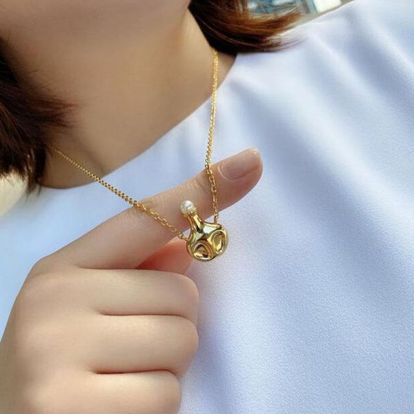 trendy gold flagon wine pot pendant necklace copper creative pearl o chain fashion jewelry women gift necklaces, Silver
trendy gold flagon wine pot pendant necklace copper creative pearl o chain fashion jewelry women gift necklaces, Silver