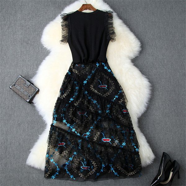 summer runway designer of two women's suit pieces drooled superior mesh and embroidery skirt combining clothes, Black
summer runway designer of two women's suit pieces drooled superior mesh and embroidery skirt combining clothes, Black