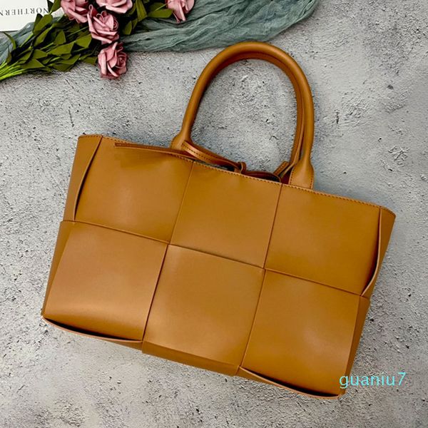 ladies woven hand bag soft cowhide leather handbag women shoulder strap bag check purse large capacity
ladies woven hand bag soft cowhide leather handbag women shoulder strap bag check purse large capacity
