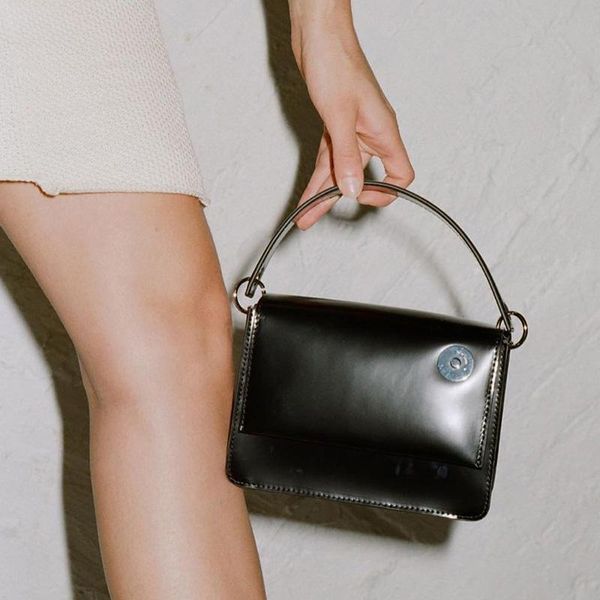 evening bags 2021 trend thick metal chain crossbody small square bag fashion pu leather shoulder women's handbag
evening bags 2021 trend thick metal chain crossbody small square bag fashion pu leather shoulder women's handbag