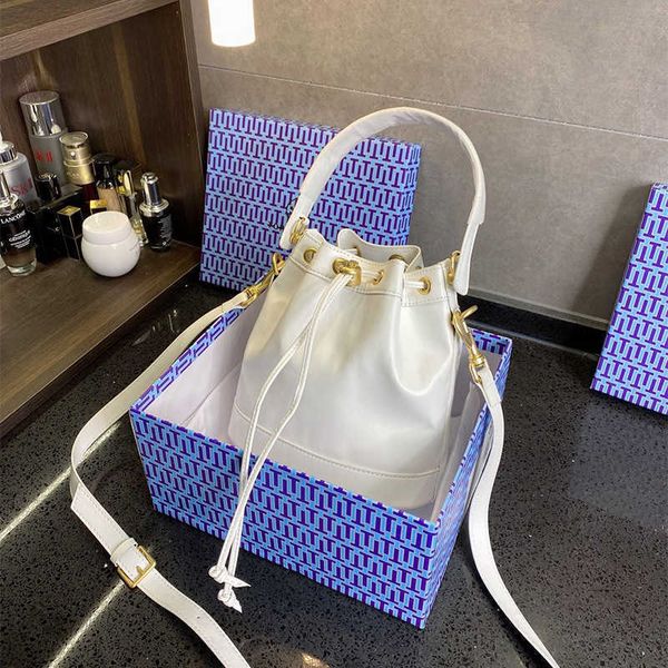 tb women's bag song same white embroidery denim canvas small one shoulder portable cross bucket bagzly
tb women's bag song same white embroidery denim canvas small one shoulder portable cross bucket bagzly