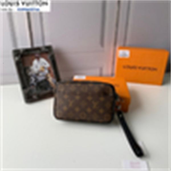 evening brand designer luxury m61739 compact and convenient clutch brown men real leather long wallet chain wallets compact purse clutches k, Red;black
evening brand designer luxury m61739 compact and convenient clutch brown men real leather long wallet chain wallets compact purse clutches k, Red;black