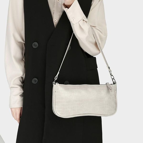 pu small shoulder bag foreign trend texture solid square trade street underarm single messenger color foeum
pu small shoulder bag foreign trend texture solid square trade street underarm single messenger color foeum