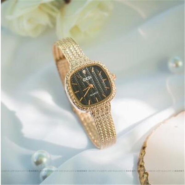 wristwatches light luxury small square watch ins female waterproof gold chic vintage art quartz ladies wrist watches, Slivery;brown
wristwatches light luxury small square watch ins female waterproof gold chic vintage art quartz ladies wrist watches, Slivery;brown