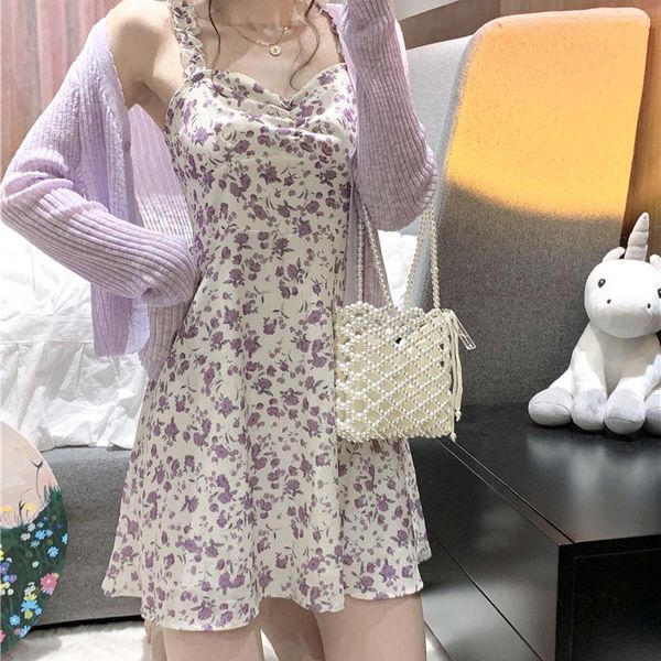 casual dresses summer elegant floral dress women v-neck french vintage strap chiffon slim sleeveless y2k party 2021, Black;gray
casual dresses summer elegant floral dress women v-neck french vintage strap chiffon slim sleeveless y2k party 2021, Black;gray