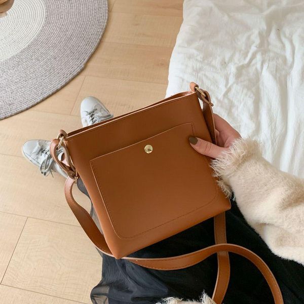 simple women handbag female small square shoulder bag vintage designer crossbody messenger brand 2021 waist bags
simple women handbag female small square shoulder bag vintage designer crossbody messenger brand 2021 waist bags