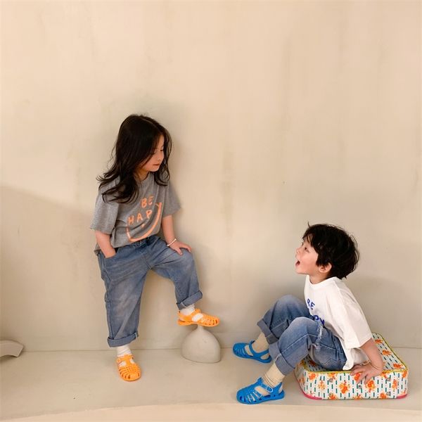 2021 new chaofan spring wear smile face t-shirt huzhou zhili korean children's clothing substitute, Blue;red
2021 new chaofan spring wear smile face t-shirt huzhou zhili korean children's clothing substitute, Blue;red