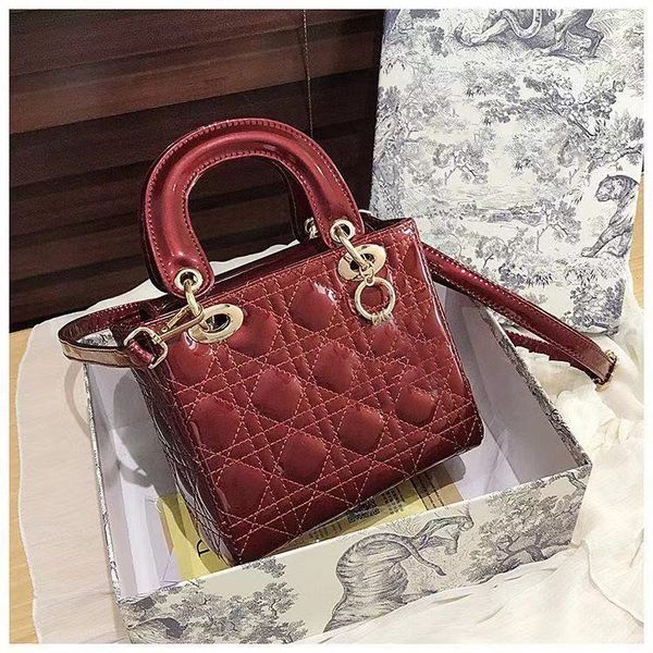 5a+ fashion ladies purse shoulder bag crossbody wallets lady backpack handbags tote purses totes women luxurys designers bags handbag
5a+ fashion ladies purse shoulder bag crossbody wallets lady backpack handbags tote purses totes women luxurys designers bags handbag