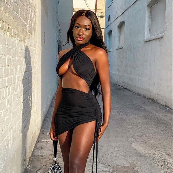 women's swimwear beach short skirt suit pure color halter neck cross v-neck sleeveless umbilical pleated, White;black
women's swimwear beach short skirt suit pure color halter neck cross v-neck sleeveless umbilical pleated, White;black