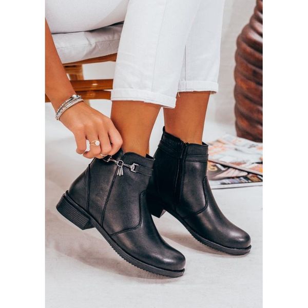 boots black color genuine leather season 2021 autmn winter fashion zipper comfortable stylish women female lady shoes
boots black color genuine leather season 2021 autmn winter fashion zipper comfortable stylish women female lady shoes