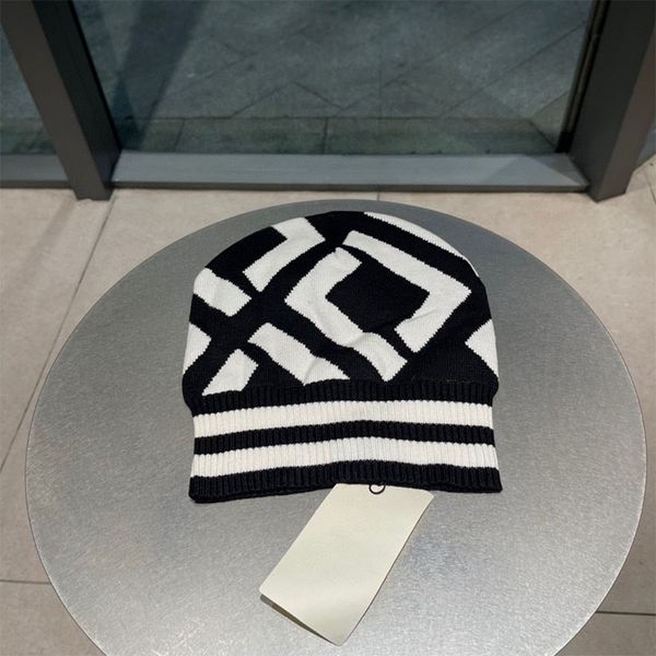mens brimless womens caps knitted cap letter f hats designer hat band winter warm skull wool brand luxury habbly, Blue;gray
mens brimless womens caps knitted cap letter f hats designer hat band winter warm skull wool brand luxury habbly, Blue;gray