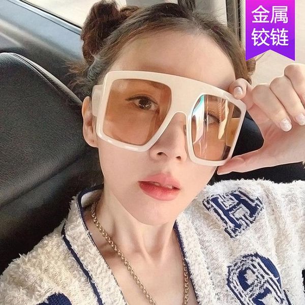 sunglasses the fashion double color restoring ancient ways street snap metal hinge, White;black
sunglasses the fashion double color restoring ancient ways street snap metal hinge, White;black