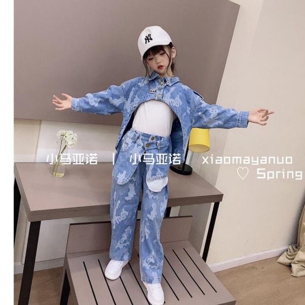 clothing sets children's spring 2021 girls' denim suit, casual thin and pants two-piece suit, White
clothing sets children's spring 2021 girls' denim suit, casual thin and pants two-piece suit, White