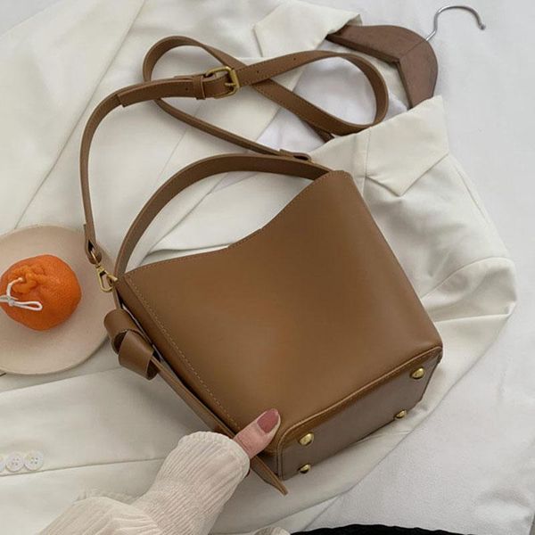 evening bags pu leather bucket shoulder crossbody for women 2021 luxury solid color handbags female
evening bags pu leather bucket shoulder crossbody for women 2021 luxury solid color handbags female