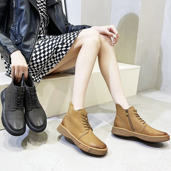 2021 autumn and winter martin layer cowhide short boots lace up leather women's boots, Black
2021 autumn and winter martin layer cowhide short boots lace up leather women's boots, Black