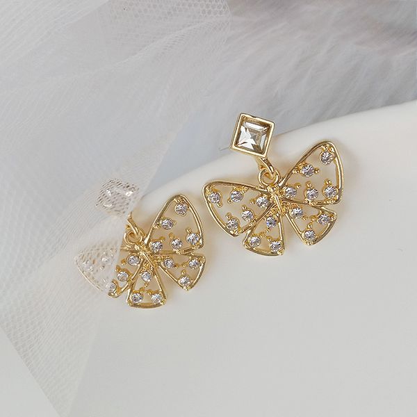 cuffs stud earrings anti allergy silver needle 2021 korean version rhinestone butterfly net red trend insect series accessories
cuffs stud earrings anti allergy silver needle 2021 korean version rhinestone butterfly net red trend insect series accessories