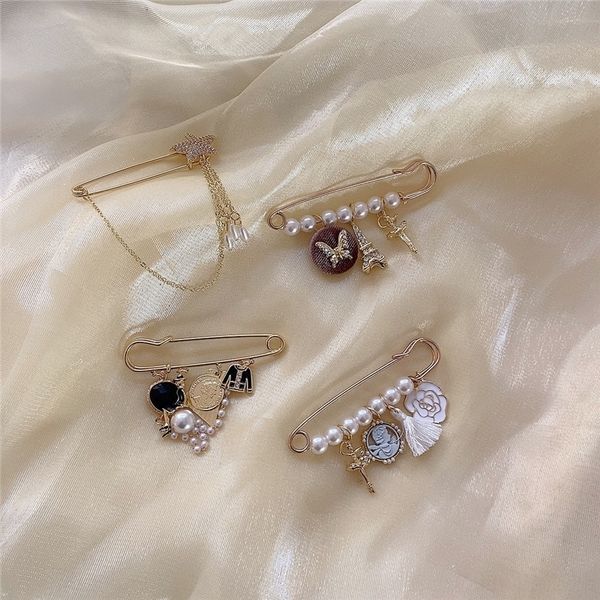 8sj 2021pins high grade personality tassel chain small fragrance brooches suit pinsweater sweater brooch jewelry, Gray
8sj 2021pins high grade personality tassel chain small fragrance brooches suit pinsweater sweater brooch jewelry, Gray