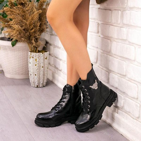 boots liza black patent leather women 's boots, stylish design, 2021 winter season, lace-up and zipper, orthopedic thermo soles, the la
boots liza black patent leather women 's boots, stylish design, 2021 winter season, lace-up and zipper, orthopedic thermo soles, the la