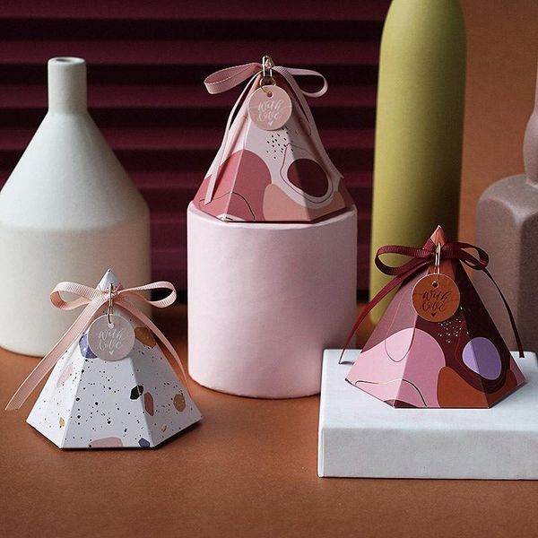 10pcs cone candy gift box wedding favors bag small cardboard gem tower decoration paper packaging event party supplies wrap
10pcs cone candy gift box wedding favors bag small cardboard gem tower decoration paper packaging event party supplies wrap