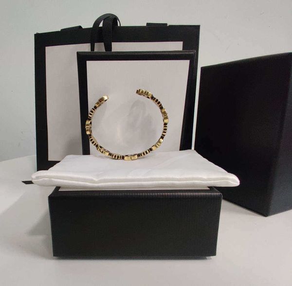 open bracelet retro style for woman fashion styling sell slippery jewelry supply anniversary party gift unisex, Black
open bracelet retro style for woman fashion styling sell slippery jewelry supply anniversary party gift unisex, Black