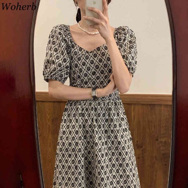 korean chic puff sleeve v-neck women dress vintage summer print backless bow bandage vestidos high waist boho robe femme 210417, Black;gray
korean chic puff sleeve v-neck women dress vintage summer print backless bow bandage vestidos high waist boho robe femme 210417, Black;gray