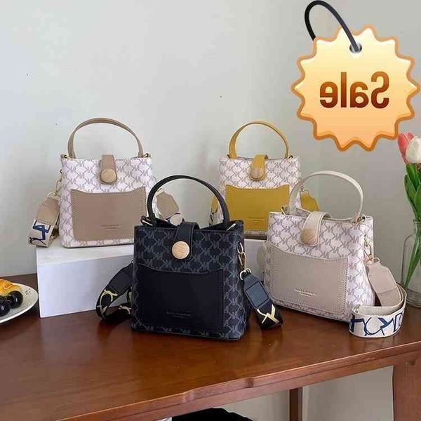 2021 net red women's fashion versatile single shoulder bag messenger portable princess korean children's and
2021 net red women's fashion versatile single shoulder bag messenger portable princess korean children's and