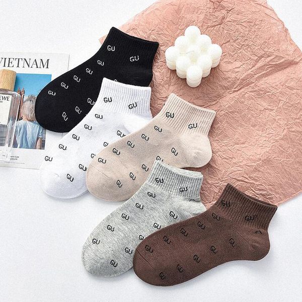 5color designer letters embroidery print decorations cotton ankle socks winter fashion brand casual sport breathable knitted stocking, Black;white
5color designer letters embroidery print decorations cotton ankle socks winter fashion brand casual sport breathable knitted stocking, Black;white
