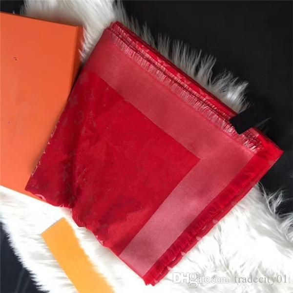 2021 cashmere brand scarf for women long scarves with silver thread shawls scarves; scarf 140*140cm 0025, Blue;gray
2021 cashmere brand scarf for women long scarves with silver thread shawls scarves; scarf 140*140cm 0025, Blue;gray