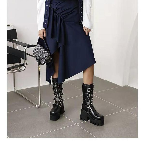 boots mid-tube square toe 2021 winter rear zipper belt buckle fashion women's, Black
boots mid-tube square toe 2021 winter rear zipper belt buckle fashion women's, Black
