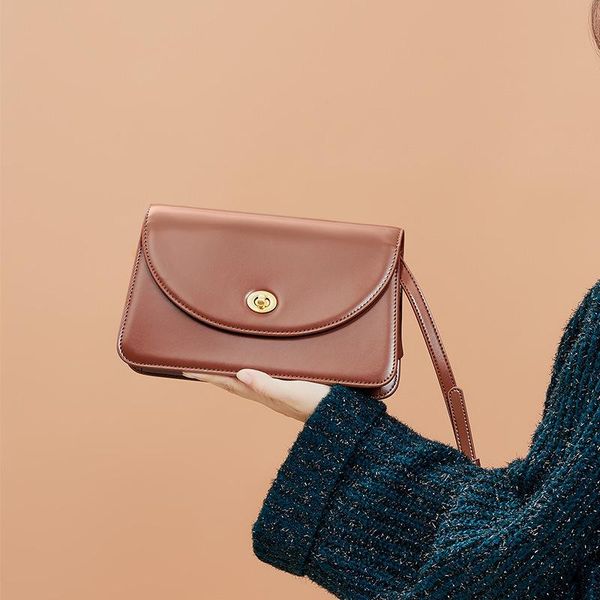 evening bags genuine leather women flaps 2021 simplify all match single shoulder bag ladies designer handbags v in luxury
evening bags genuine leather women flaps 2021 simplify all match single shoulder bag ladies designer handbags v in luxury