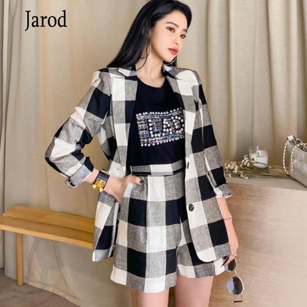 women business plaid suits 2 piece set 2021 autumn single breasted work long sleeve blazer coat + high waist short pant suit two dress, White
women business plaid suits 2 piece set 2021 autumn single breasted work long sleeve blazer coat + high waist short pant suit two dress, White