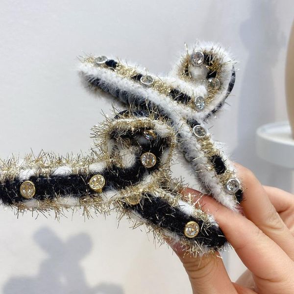 hair accessories explosive style catch clip south korea temperament wind small incense wild headband hairpin
hair accessories explosive style catch clip south korea temperament wind small incense wild headband hairpin