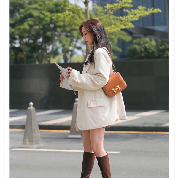 2021 new fashion h button small square kangkang stewardess genuine leather palm pattern bean curd single shoulder underarm zly
2021 new fashion h button small square kangkang stewardess genuine leather palm pattern bean curd single shoulder underarm zly