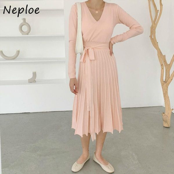 casual dresses neploe v-neck drawstring pleated dress women chic autumn winter elegant knitted solid color high waist, Black;gray
casual dresses neploe v-neck drawstring pleated dress women chic autumn winter elegant knitted solid color high waist, Black;gray