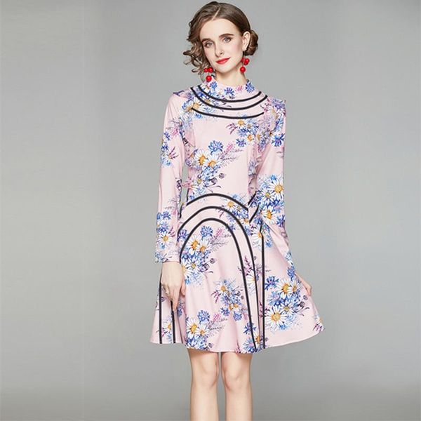 casual dresses fashion designer runway dress spring women's long sleeve print ruffles party 2021, Black;gray
casual dresses fashion designer runway dress spring women's long sleeve print ruffles party 2021, Black;gray