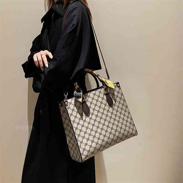 2022 latest luggage factory wholesale high-capacity commuter versatile shoulder soft pitot messenger mobile phone bags
2022 latest luggage factory wholesale high-capacity commuter versatile shoulder soft pitot messenger mobile phone bags