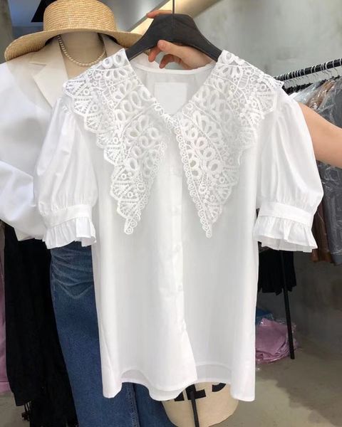 spring new lace patchwork turn down collar puff sleeve solid shirt women's fashion 210421, White
spring new lace patchwork turn down collar puff sleeve solid shirt women's fashion 210421, White
