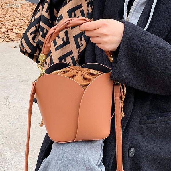 evening bags trendy totes fashion bucket handbags for women 2021 drawstring design oblique satchel leather crossbody b
evening bags trendy totes fashion bucket handbags for women 2021 drawstring design oblique satchel leather crossbody b