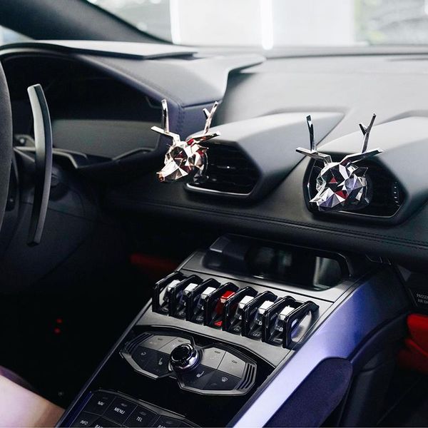 car air freshener 2021 good smell aroma diffuser deer design exhaust clip perfume
car air freshener 2021 good smell aroma diffuser deer design exhaust clip perfume