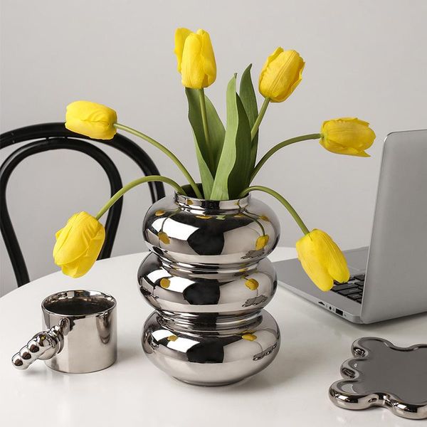 vases silver plated donuts shaped design ceramic vase home decoration flower 210628-33
vases silver plated donuts shaped design ceramic vase home decoration flower 210628-33