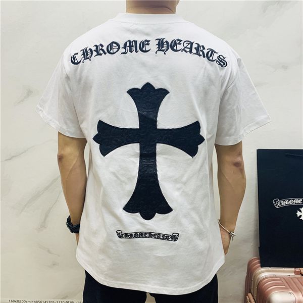 2021 spring and summer new lovers short sleeve fashion ch cross sanskrit embroidery letter t-shirt crew neck, White;black
2021 spring and summer new lovers short sleeve fashion ch cross sanskrit embroidery letter t-shirt crew neck, White;black